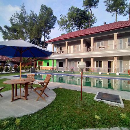 Villa Batu Tua Puncak Mitra Reddoorz Bogor Exterior foto