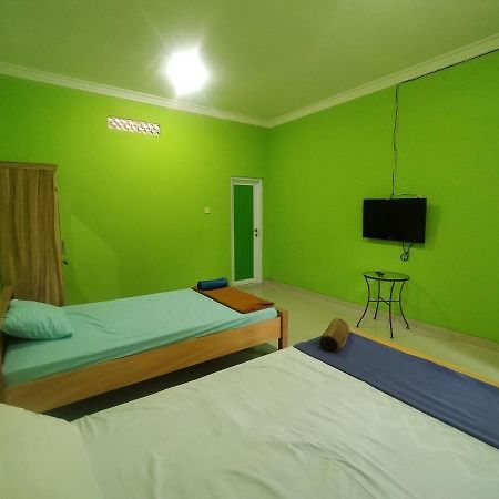 Villa Batu Tua Puncak Mitra Reddoorz Bogor Exterior foto