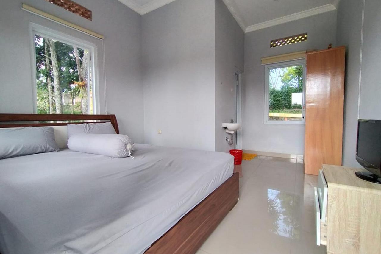 Villa Batu Tua Puncak Mitra Reddoorz Bogor Exterior foto