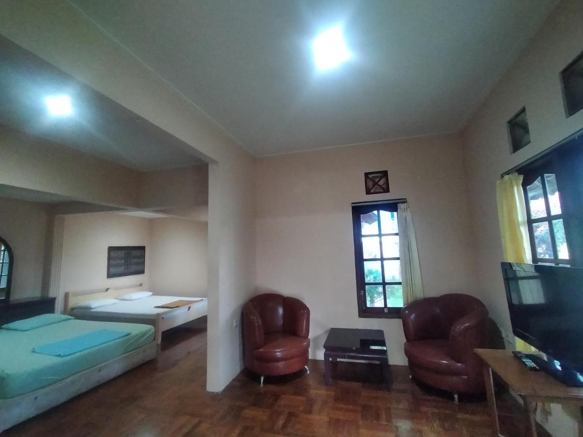 Villa Batu Tua Puncak Mitra Reddoorz Bogor Exterior foto
