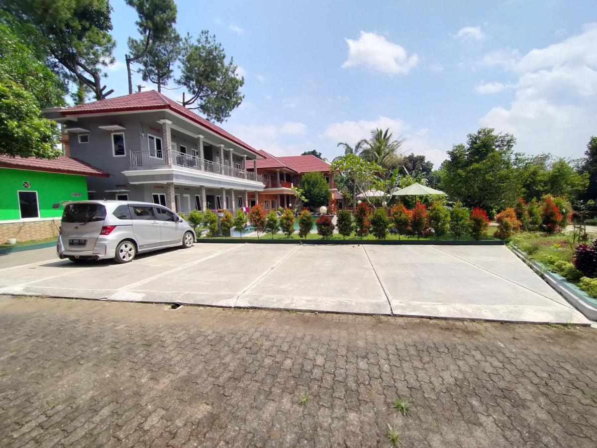 Villa Batu Tua Puncak Mitra Reddoorz Bogor Exterior foto