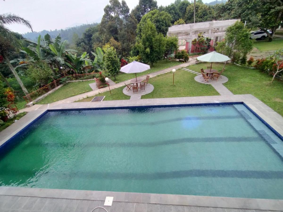 Villa Batu Tua Puncak Mitra Reddoorz Bogor Exterior foto